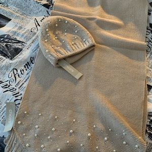 Chico’s scarf and hat NWT